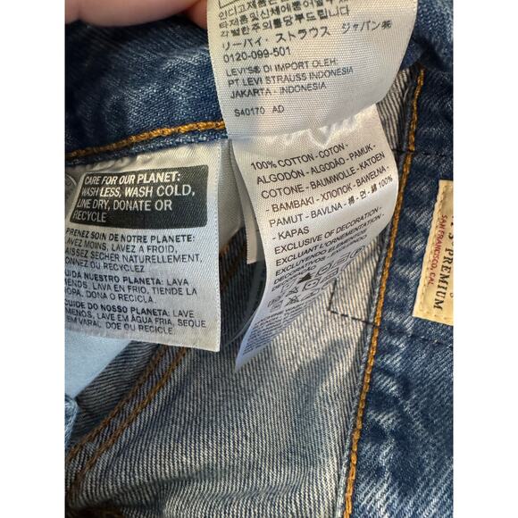 Levi’s Women's Denim Cut-Off Jean Shorts Frayed Raw Hem Button Fly Blue Size 26 - Picture 4 of 7